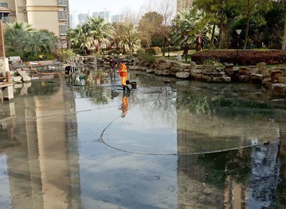 华宁景观池淤泥清理